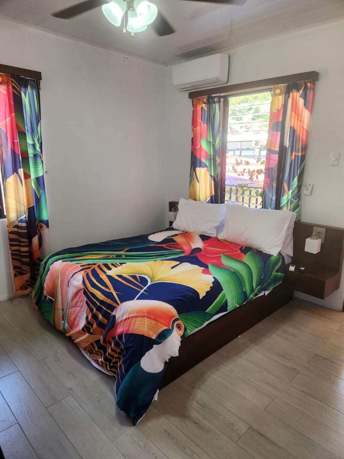 מנואל אנטוניו Hotel Villa Prats מראה חיצוני תמונה