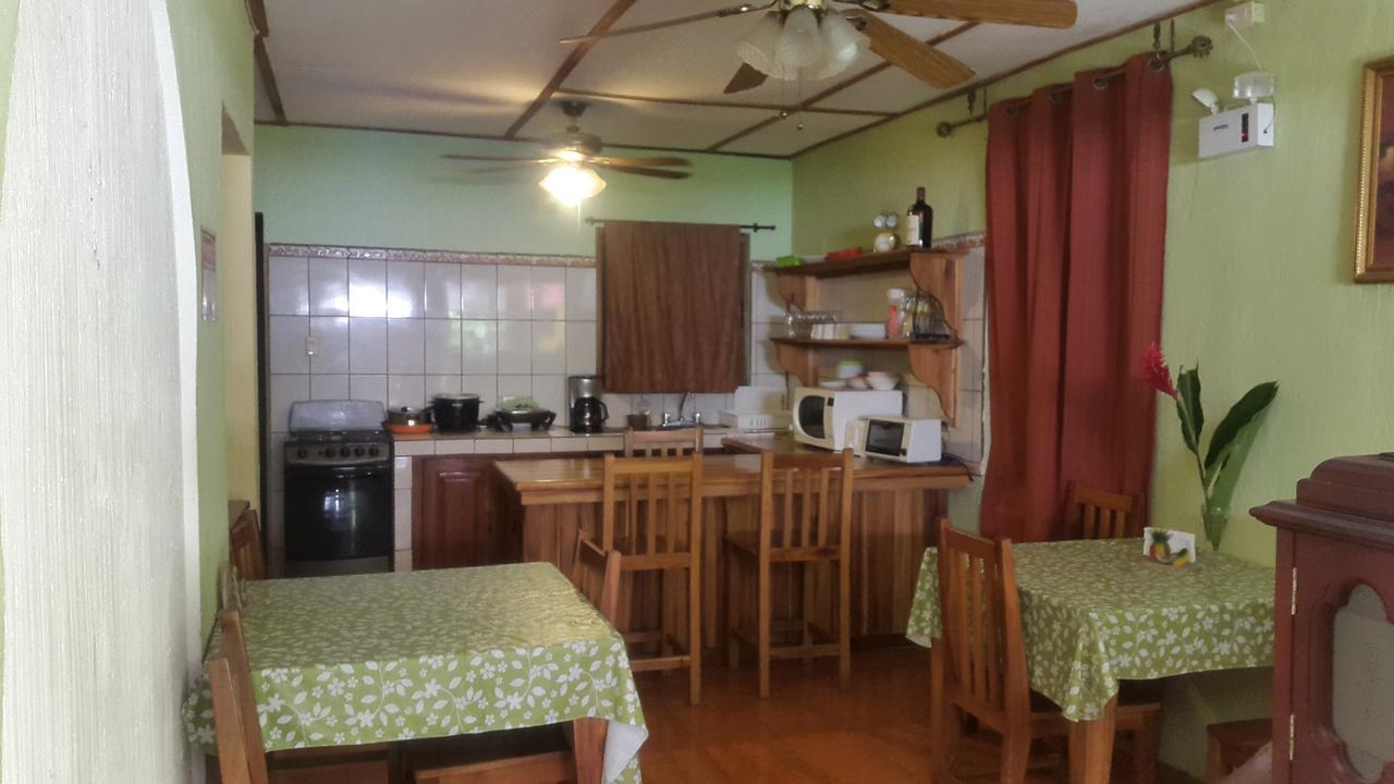 מנואל אנטוניו Hotel Villa Prats מראה חיצוני תמונה
